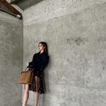 Lee Hye-ri Instagram - 👜👡🐻🍂🤎 #Prada #PradaBuckle