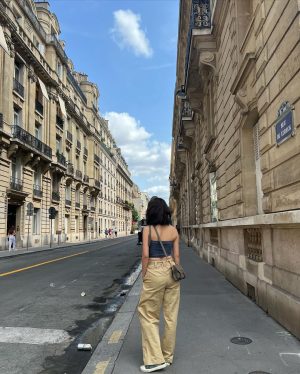 Lee Hye-ri Instagram - 마치 여행 같았던 나의 20대 나의 2023. 안녕!! 🌈
