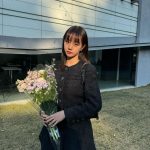 Lee Hye-ri Instagram - “혜리야 나 결혼해. 축사 부탁해도 될까?” 여러가지 감정이 뒤섞였던 날이 엊그제 같은데… 울언니 오늘 결혼했어요 🥹🤍 세상에서 제일 예뻤던 소진언니💗 지구에서 제일 많이 축하해요!!!! 행복해야해요🌷🌷