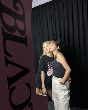 Lee Hye-ri Instagram - 블핑이들 서울콘 그리고 LA콘 🖤🩷 너무 너무 감동적이었어 !! 초대해줘서 고마워 칭구들 사랑해 최고야 자랑스러워 !!!! 🧚‍♀️