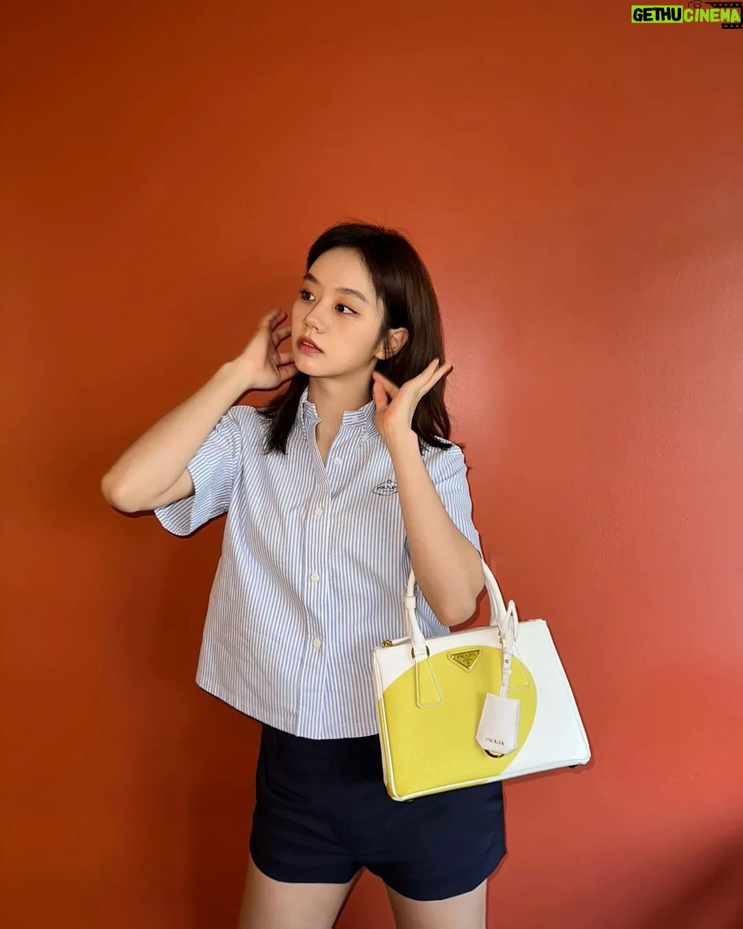 Lee Hye-ri Instagram - Our love is White and Cider 🤍💛 Find the color of your love with the new #PradaGalleria #ad @PRADA