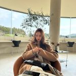 Lee Hye-ri Instagram - 또 가고파 제주 🧡 (제주 브이로그 준비중이요)