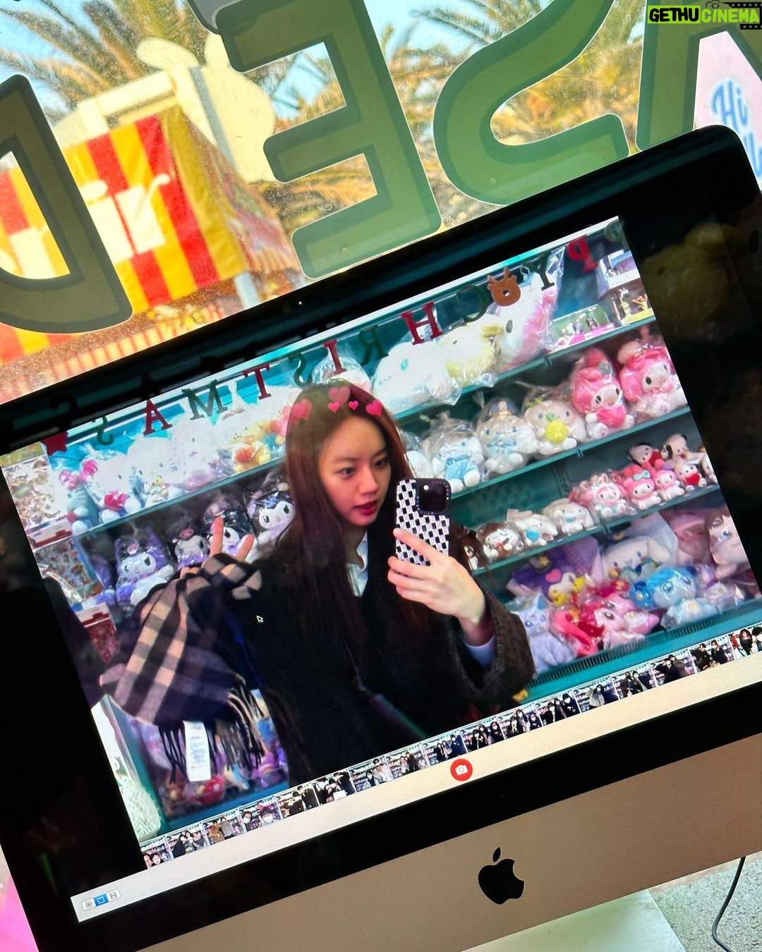 Lee Hye-ri Instagram - 또 가고파 제주 🧡 (제주 브이로그 준비중이요)