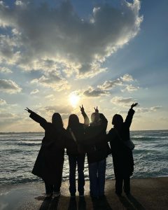 Lee Hye-ri Instagram - 또 가고파 제주 🧡 (제주 브이로그 준비중이요)