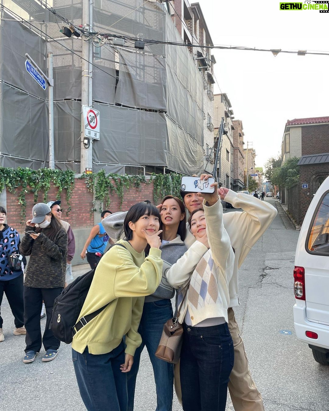 Lee Hye-ri Instagram - 동주 모음집🤍 마지막 이야기도 많이 기대해주세요 😢🥺