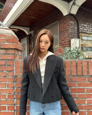 Lee Hye-ri Instagram - 태희랑 동주는 과연 어떻게 될까요!!!! 
끝까지 봐주실거죠 여러분?! 🥺