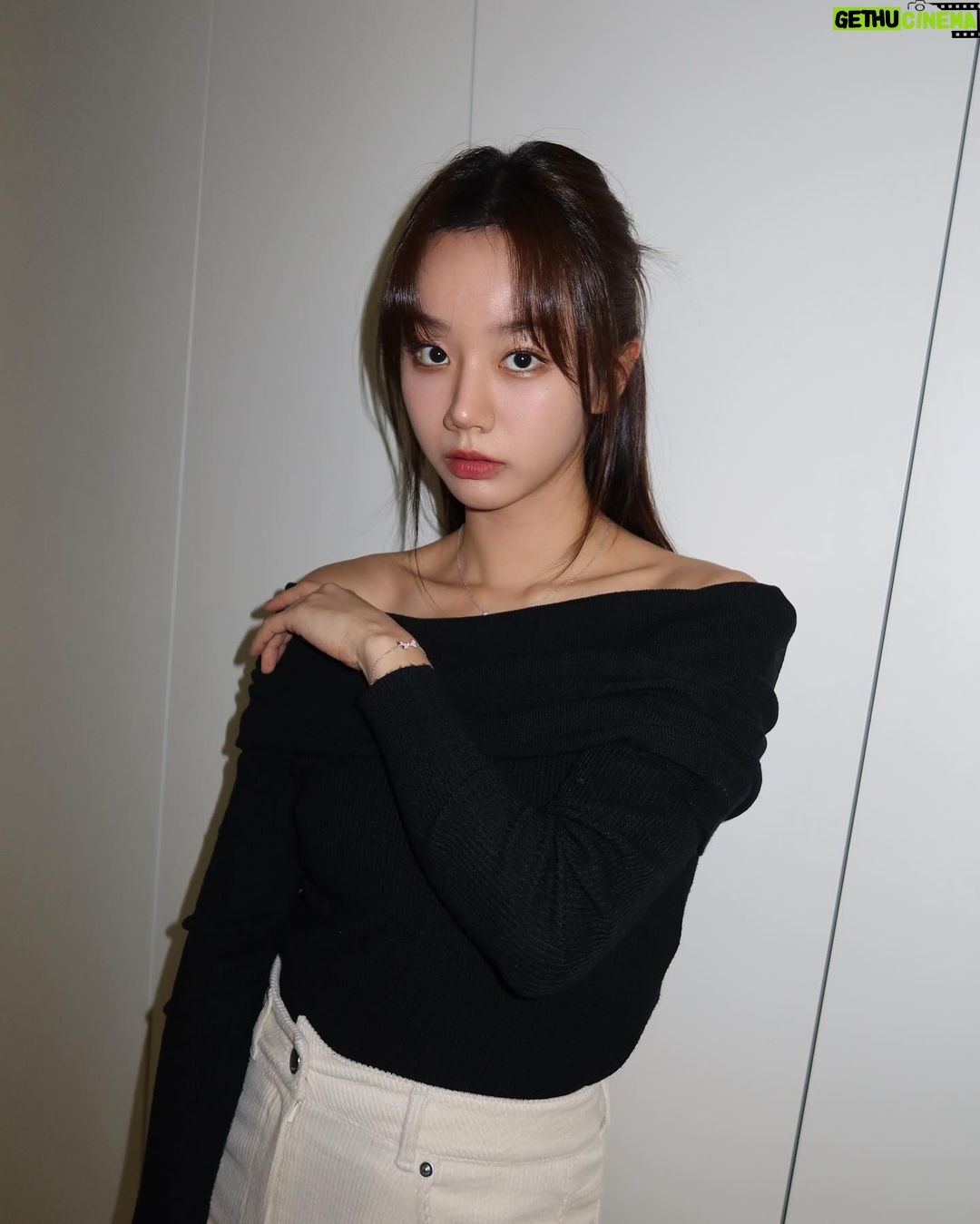 Lee Hye-ri Instagram - 반짝 반짝 나를 더 빛나게 해주는 🦋 #키린 #Qeelin #울루에코다이아몬드 #WuluEchoDiamond #광고