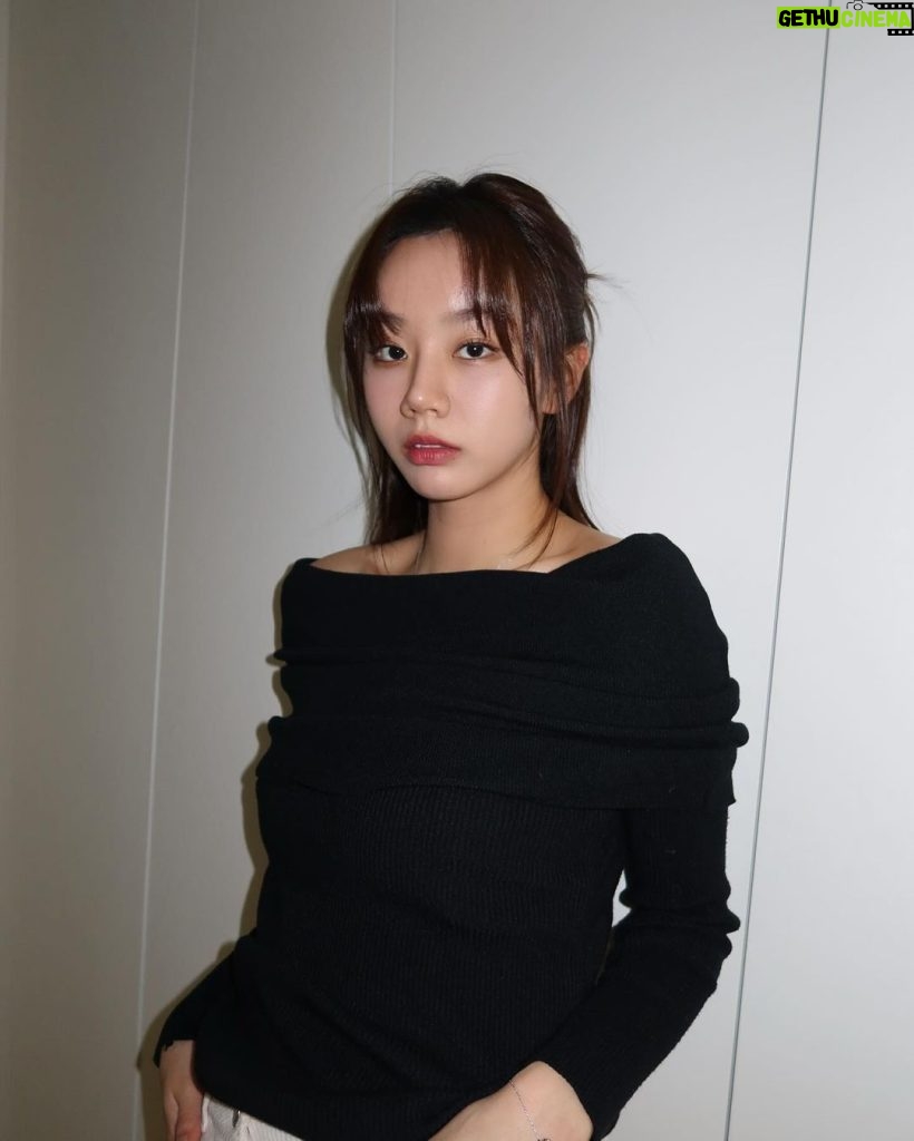 Lee Hye-ri Instagram - 반짝 반짝 나를 더 빛나게 해주는 🦋 #키린 #Qeelin #울루에코다이아몬드 #WuluEchoDiamond #광고