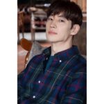 Lee Je-hoon Instagram - ⠀ 여러분~* 날씨가 너무 추워졌어요🥺 모두 따뜻하게 챙겨 입으시고 감기 조심하세요🍂🍁 #올젠 #olzen @olzen_official