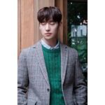 Lee Je-hoon Instagram - ⠀ 여러분~* 날씨가 너무 추워졌어요🥺 모두 따뜻하게 챙겨 입으시고 감기 조심하세요🍂🍁 #올젠 #olzen @olzen_official