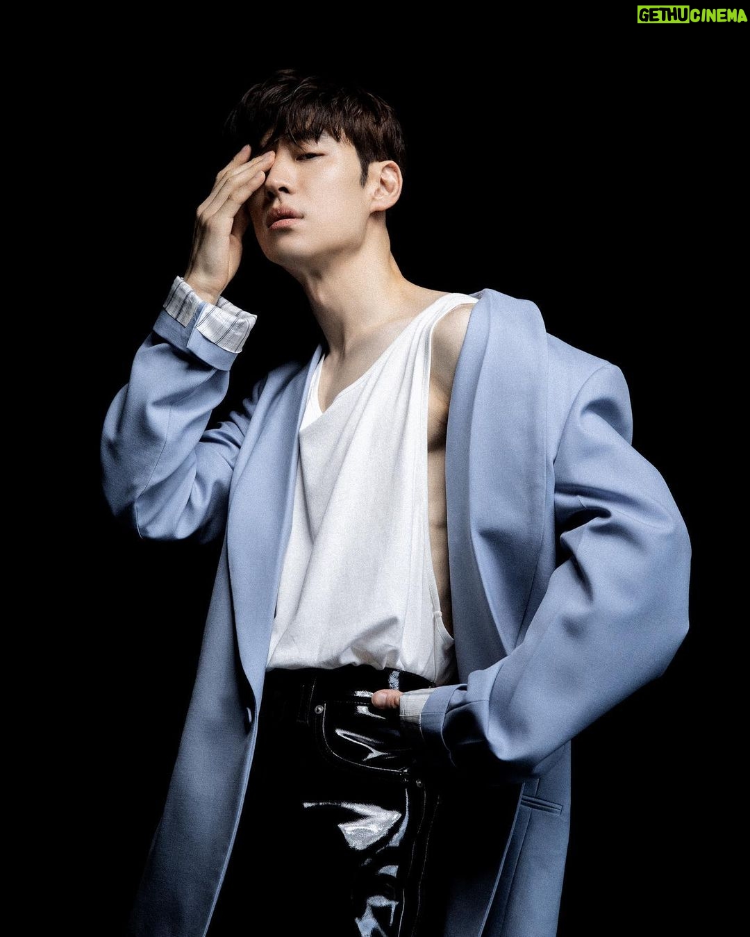 Lee Je-hoon Instagram - ⠀ B cut🪞 @voguehongkong