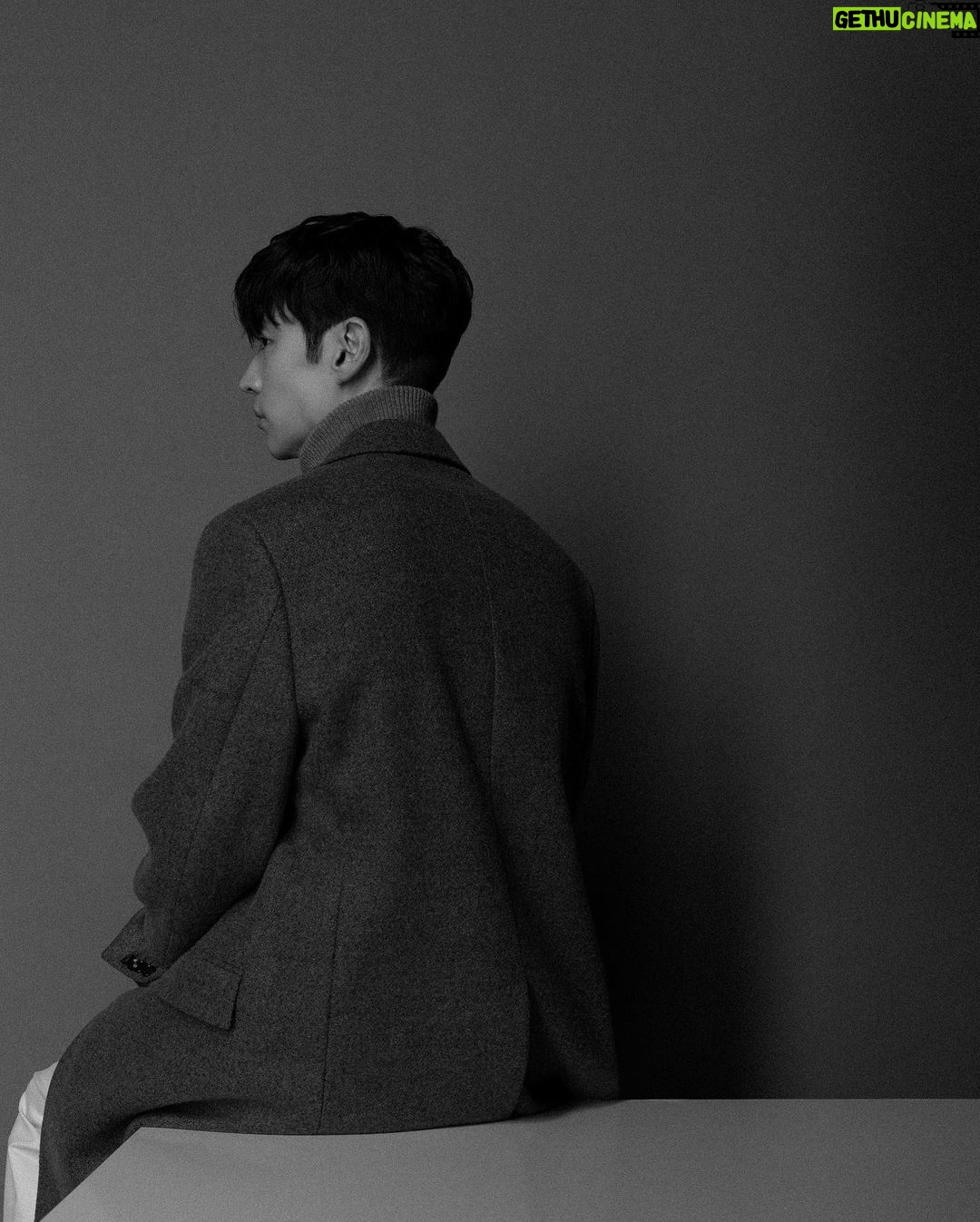 Lee Je-hoon Instagram - ⠀ B cut🪞 @voguehongkong