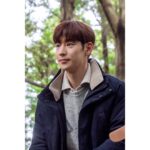 Lee Je-hoon Instagram - ⠀ 여러분~* 날씨가 너무 추워졌어요🥺 모두 따뜻하게 챙겨 입으시고 감기 조심하세요🍂🍁 #올젠 #olzen @olzen_official