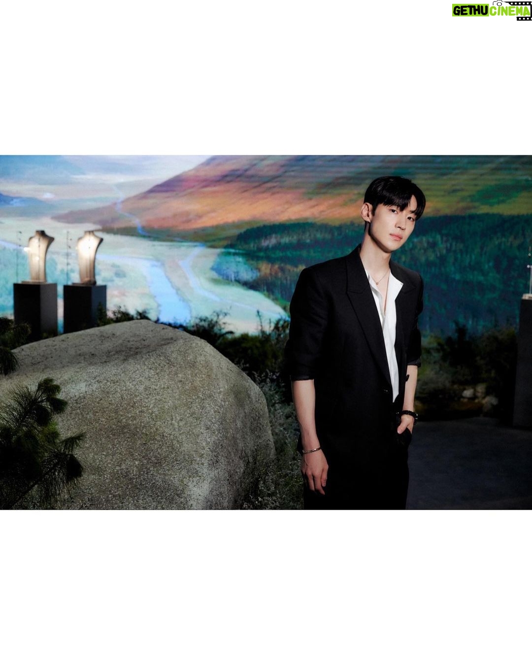Lee Je-hoon Instagram - ⠀ #TweedDeCHANEL #CHANELHighJewelry #CHANEL