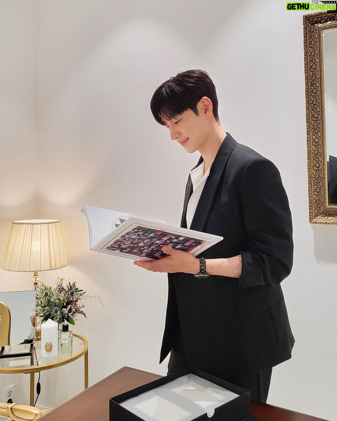 Lee Je-hoon Instagram - ⠀ #TweedDeCHANEL #CHANELHighJewelry #CHANEL