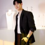 Lee Je-hoon Instagram - ⠀ #TweedDeCHANEL #CHANELHighJewelry #CHANEL