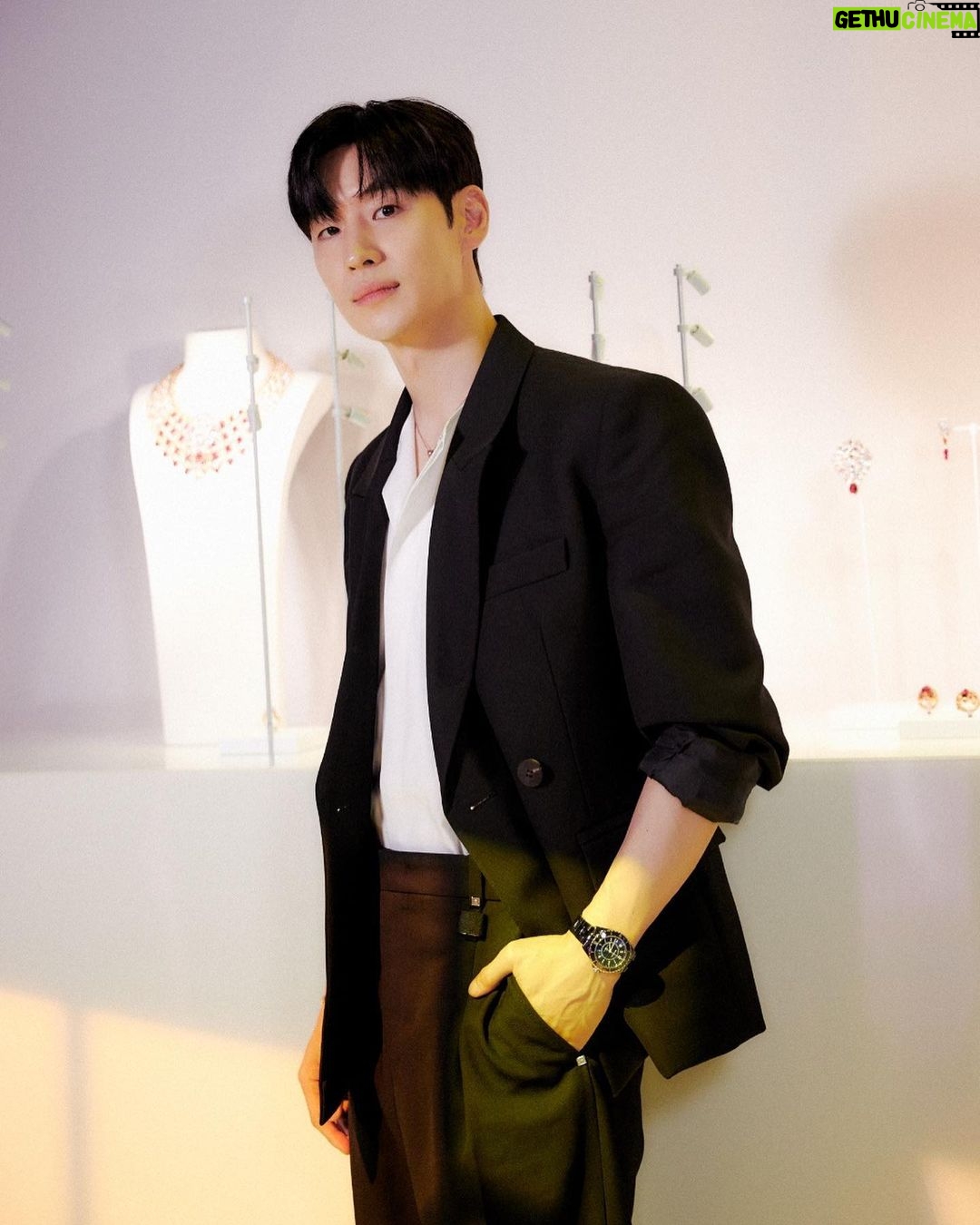 Lee Je-hoon Instagram - ⠀ #TweedDeCHANEL #CHANELHighJewelry #CHANEL