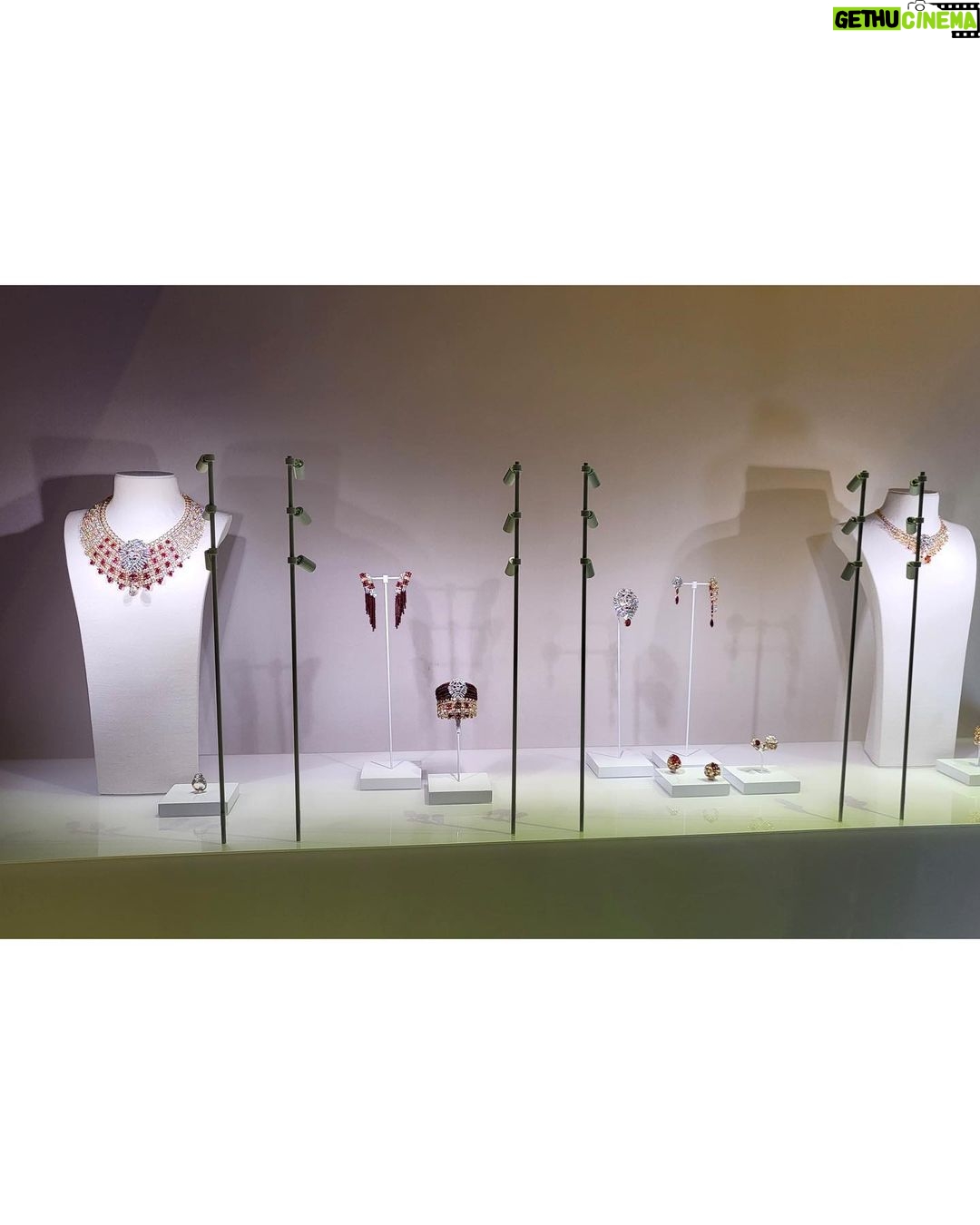 Lee Je-hoon Instagram - ⠀ #TweedDeCHANEL #CHANELHighJewelry #CHANEL