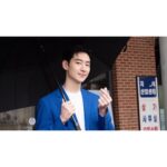 Lee Je-hoon Instagram - ⠀ ☺️☝️💙 #care1 #케어원