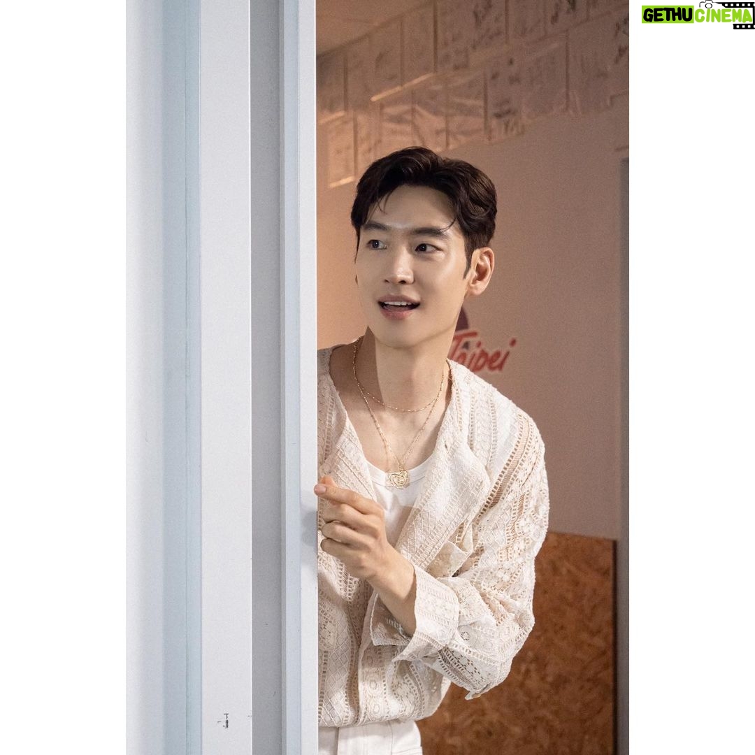 Lee Je-hoon Instagram - ⠀ 대만 팬 여러분~* 여러분과 함께 했던 시간이 벌써 그리워지네요. 저를 반갑게 맞이해 주셔서 진심으로 감사드립니다🥰 여러분과의 추억이 좋은 기억으로 남을 것 같아요 :) 앞으로 자주 찾아뵐게요!! 생일 축하해 주신 많은 분들도 너무나 감사합니다💕 다음에 또 건강한 모습으로 만나요. 我愛你~😍