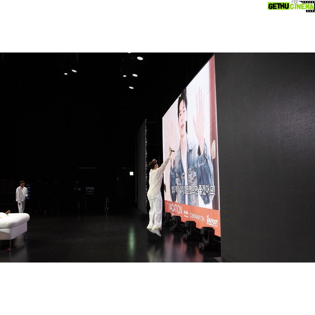 Lee Je-hoon Instagram - ⠀ 대만 팬 여러분~* 여러분과 함께 했던 시간이 벌써 그리워지네요. 저를 반갑게 맞이해 주셔서 진심으로 감사드립니다🥰 여러분과의 추억이 좋은 기억으로 남을 것 같아요 :) 앞으로 자주 찾아뵐게요!! 생일 축하해 주신 많은 분들도 너무나 감사합니다💕 다음에 또 건강한 모습으로 만나요. 我愛你~😍