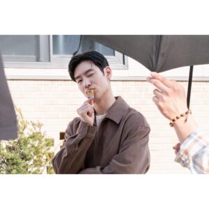 Lee Je-hoon Instagram - ⠀
따뜻하고 좋았던 날씨🌸
그리고 즐거웠던 촬영~*😉

@icletime #아이클타임