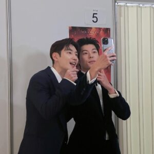 Lee Je-hoon Instagram - ⠀
제59회 백상예술대상 다녀왔어요😃
초대해 주셔서 너무나 영광이었습니다-*
허광한 배우님도 뵙게 돼서
너무 반가웠어요💕
다음에 꼭 다시 뵐 수 있길 바라요.🫣🫣
수상하신 모든 분들
다시 한번 축하드립니다👏👏