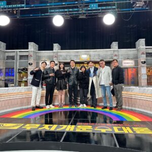 Lee Je-hoon Instagram - ⠀
무지개 운수 식구들과
즐거운 시간 보내고 왔어요-*
소중한 시간 내주신
MC 신동엽 선배님, 박선영 님,
이단 감독님, 오상호 작가님,
그리고 림여사 심소영 배우님도 정말 감사드려요😆💕
모범택시2를 사랑해 주신 모든 분들😍
모두모두 무지개 운수 대통하세요🌈