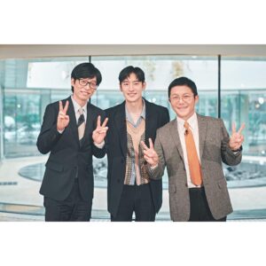 Lee Je-hoon Instagram - ⠀
큰 자기님, 아기자기님💚
그리고 @youquizontheblock 모든 자기님들
초대해 주셔서 감사합니다^ㅇ^~*
그리고 시청해 주신 모든 자기님들도 감사드려요🥰
너무 즐거운 시간이었어요. 유퀴즈 최고!!!👍🏻👍🏻👍🏻