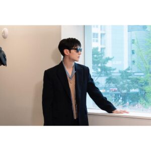 Lee Je-hoon Instagram - ⠀
큰 자기님, 아기자기님💚
그리고 @youquizontheblock 모든 자기님들
초대해 주셔서 감사합니다^ㅇ^~*
그리고 시청해 주신 모든 자기님들도 감사드려요🥰
너무 즐거운 시간이었어요. 유퀴즈 최고!!!👍🏻👍🏻👍🏻