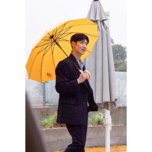 Lee Je-hoon Instagram - ⠀
큰 자기님, 아기자기님💚
그리고 @youquizontheblock 모든 자기님들
초대해 주셔서 감사합니다^ㅇ^~*
그리고 시청해 주신 모든 자기님들도 감사드려요🥰
너무 즐거운 시간이었어요. 유퀴즈 최고!!!👍🏻👍🏻👍🏻