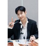 Lee Je-hoon Instagram - ⠀ 싱가포르 팬 여러분🇸🇬❤️ 저와 함께 소중한 시간을 보내주셔서 정말 감사합니다-* 여러분 덕분에 싱가포르를 더욱더 사랑하게 될 것 같네요🥰 더 자주 만날 수 있는 기회가 생겼으면 좋겠습니다!! I love Singapore fan lah😘