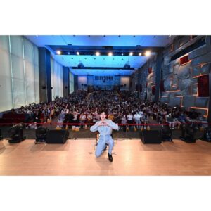 Lee Je-hoon Instagram - ⠀
싱가포르 팬 여러분🇸🇬❤️
저와 함께 소중한 시간을 보내주셔서
정말 감사합니다-*
여러분 덕분에 싱가포르를
더욱더 사랑하게 될 것 같네요🥰
더 자주 만날 수 있는
기회가 생겼으면 좋겠습니다!!
I love Singapore fan lah😘