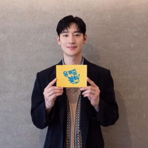 Lee Je-hoon Instagram - ⠀
큰 자기님, 아기자기님💚
그리고 @youquizontheblock 모든 자기님들
초대해 주셔서 감사합니다^ㅇ^~*
그리고 시청해 주신 모든 자기님들도 감사드려요🥰
너무 즐거운 시간이었어요. 유퀴즈 최고!!!👍🏻👍🏻👍🏻