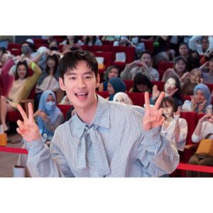 Lee Je-hoon Instagram - ⠀
싱가포르 팬 여러분🇸🇬❤️
저와 함께 소중한 시간을 보내주셔서
정말 감사합니다-*
여러분 덕분에 싱가포르를
더욱더 사랑하게 될 것 같네요🥰
더 자주 만날 수 있는
기회가 생겼으면 좋겠습니다!!
I love Singapore fan lah😘