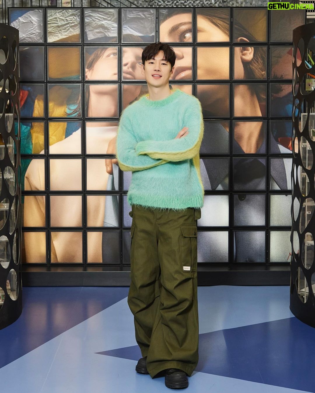 Lee Je-hoon Instagram - β π«Άπ»ππ©΅π #MARNIYKJEONG #μ μ€κΈ° #λ§λ₯΄λ