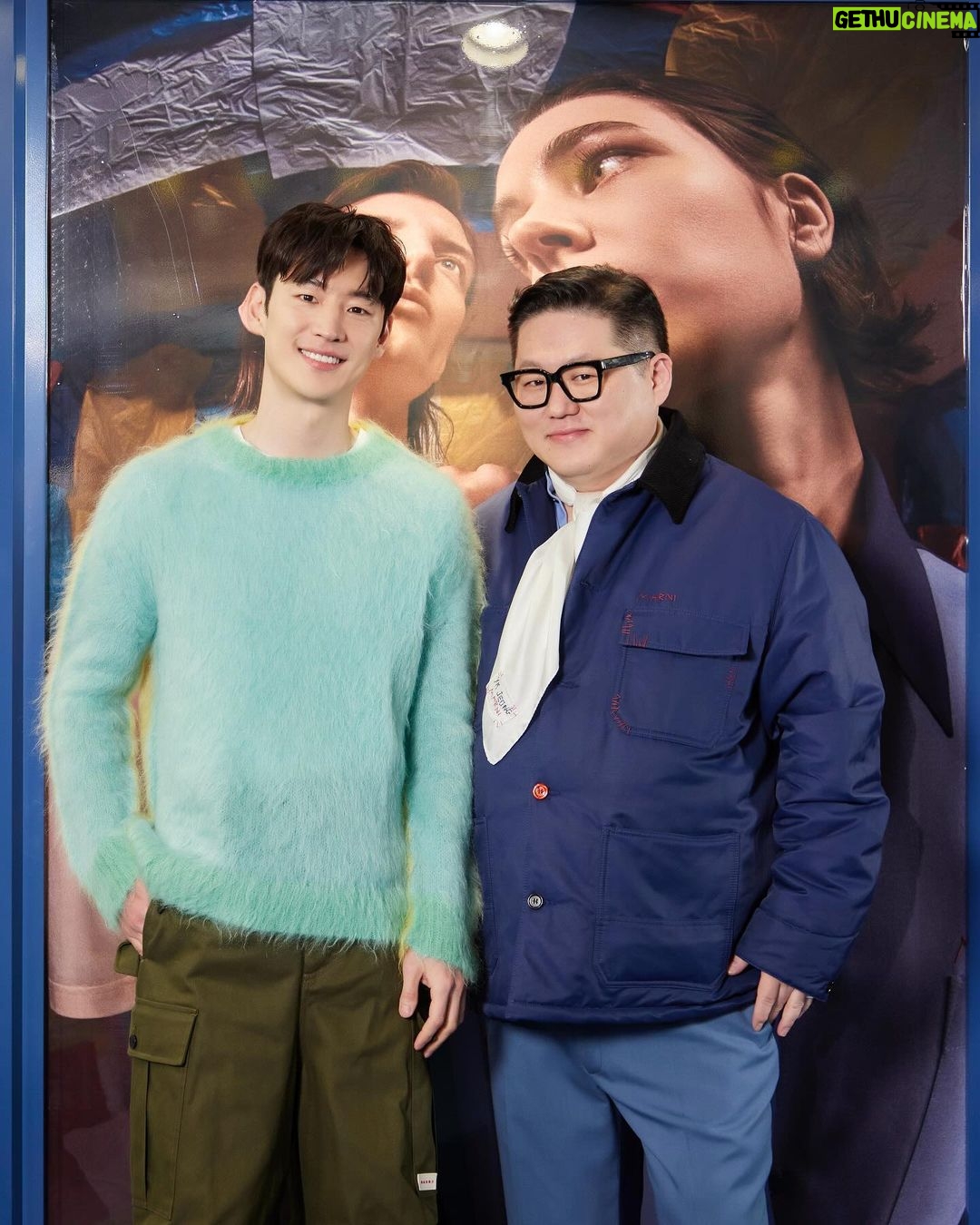 Lee Je-hoon Instagram - β π«Άπ»ππ©΅π #MARNIYKJEONG #μ μ€κΈ° #λ§λ₯΄λ