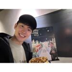 Lee Je-hoon Instagram - ⠀ 여러분 메리 크리스마스-* 🎄☃️🎁 🤶🏻🎅🏻🧑🏻‍🎄🧣🧤 ❄️ 저는 영화와 함께 보냅니다-* 행복한 성탄절 보내세요^0^~~*