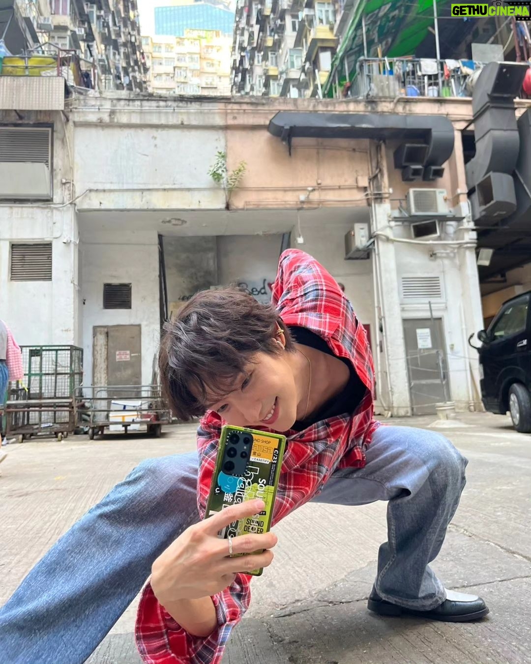 Lee Joon-gi Instagram - JG family Family Family ~~🤙 Hongkong