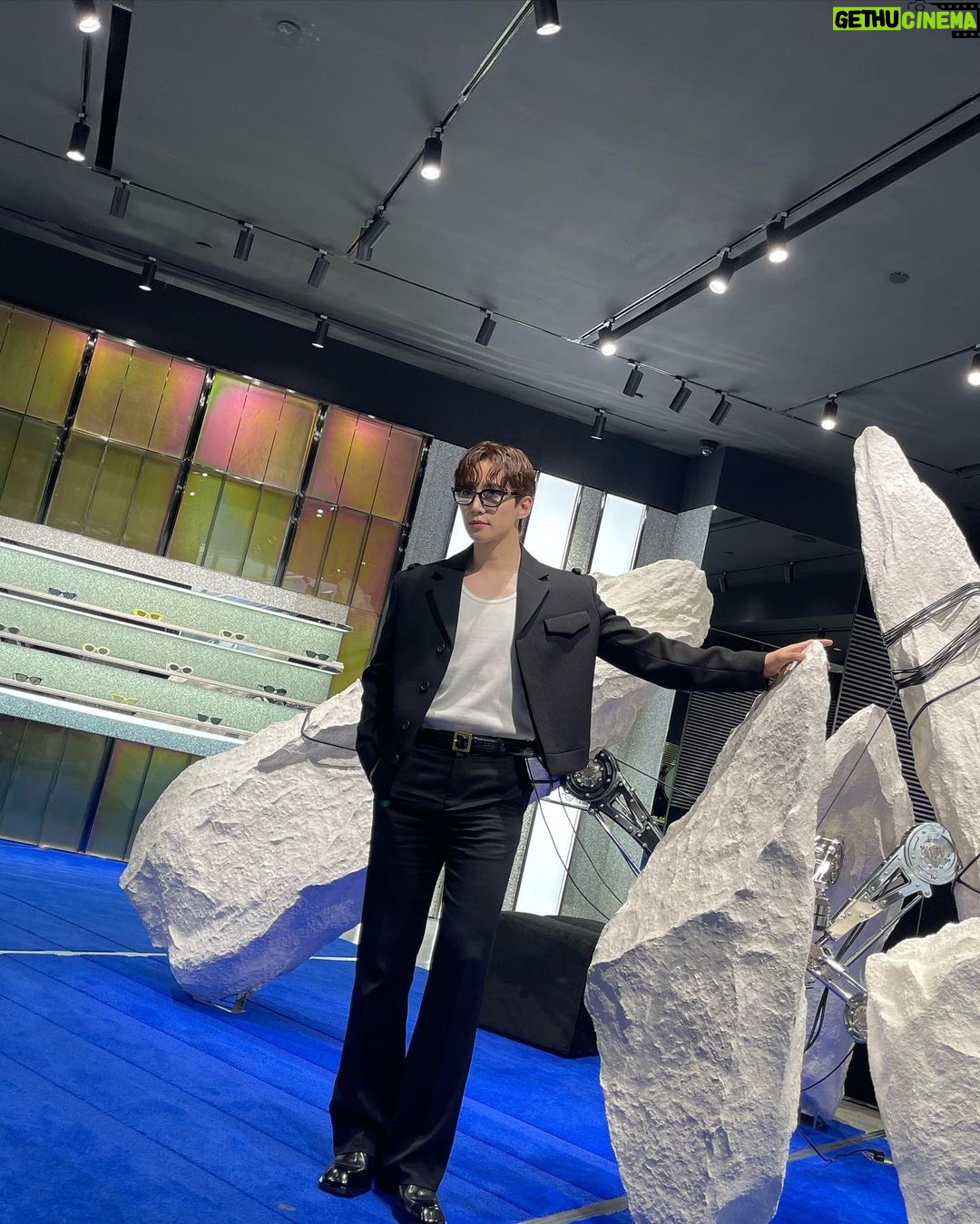 Lee Jun-ho Instagram - at Gentle Monster Bangkok EmQuartier #gentlemonster #gentlemonsterth