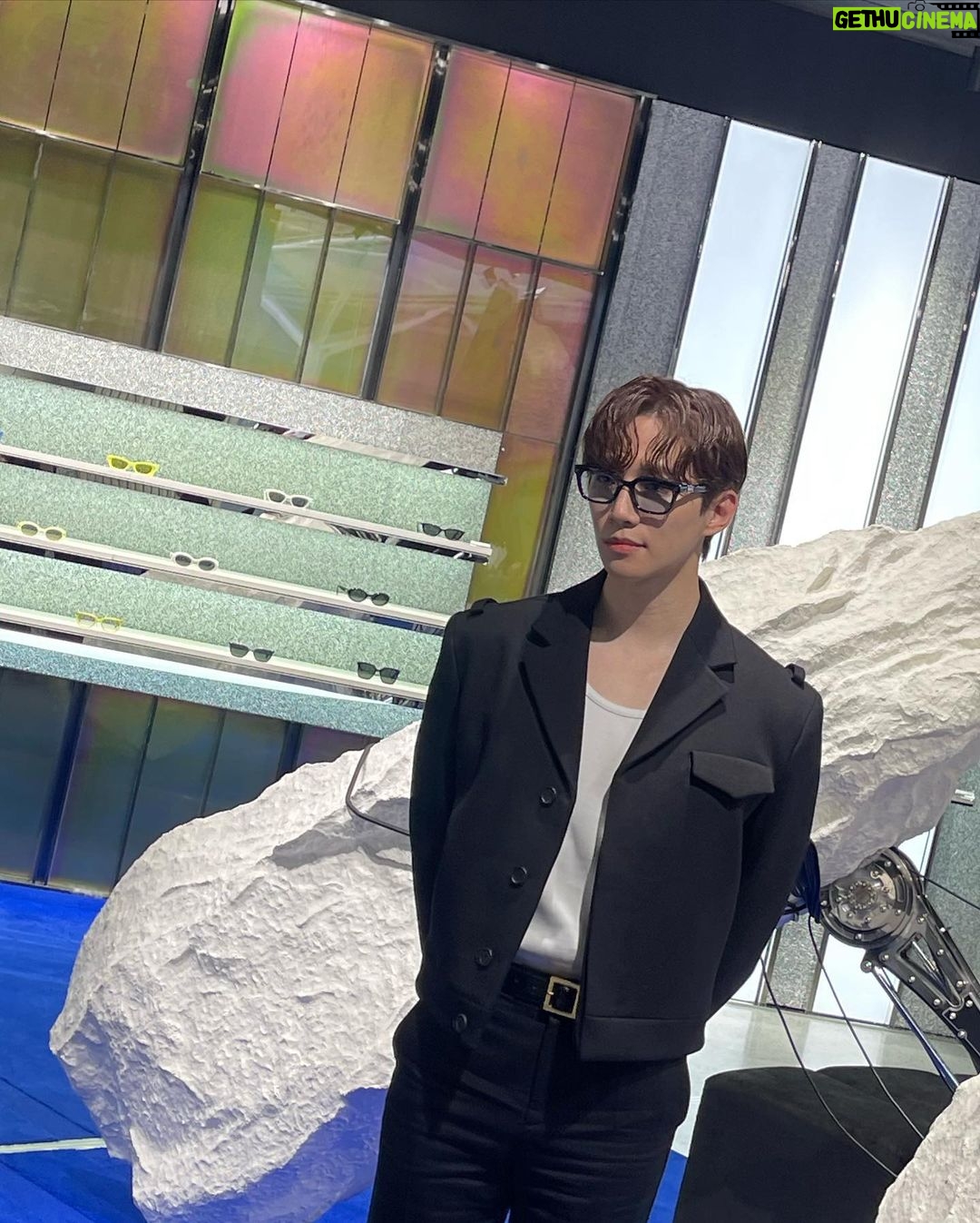 Lee Jun-ho Instagram - at Gentle Monster Bangkok EmQuartier #gentlemonster #gentlemonsterth