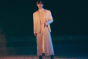 Lee Jun-ho Instagram - 여름 밤 공기🌙

@diorbeauty #DiorSauvage #AD