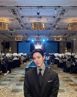 Lee Jun-ho Instagram - 100주년 행사 및 구원집사😌