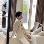 Lee Jun-ho Instagram - @esquire.korea #wbywindsor #AD