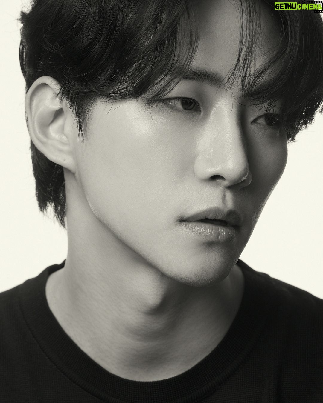 Lee Jun-ho Instagram - #TheActorisPresent #KoreanActors200