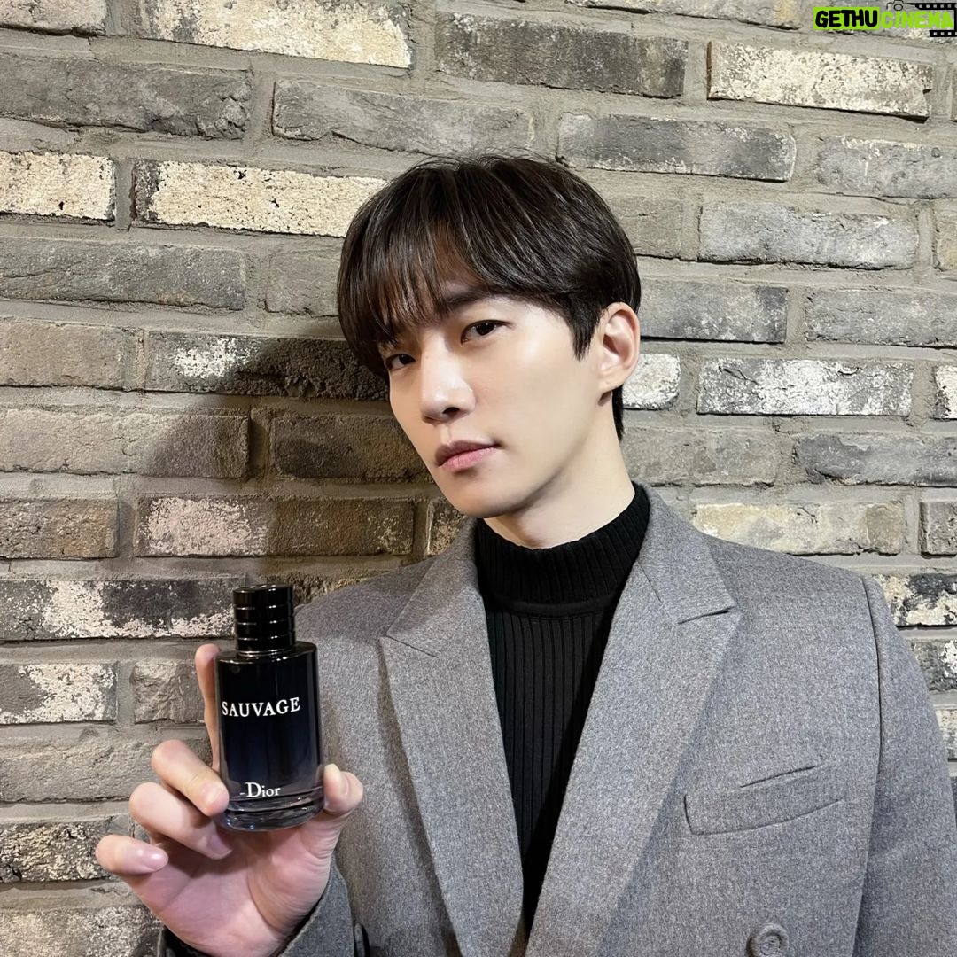 Lee Jun-ho Instagram - #diorsauvage #디올소바쥬 #AD