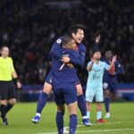 Lee Kang-in Instagram - J’espère que beaucoup d‘autres viendront! ⚽️ merci à mon équipe et à nos incroyables fans 🔴🔵