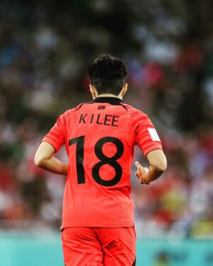 Lee Kang-in Instagram - Let’s make it happen!! 🇰🇷👊🏻🐯