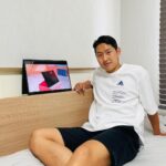 Lee Kang-in Instagram – #광고 #LG전자 #LG그램360 #그램360 #gram360 #LG그램 #LGgram
텐트 모드로 세워서 경기도 보고 쉴때 누워서 사용하기 좋은 LG그램 360