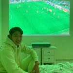 Lee Kang-in Instagram – 📽⚽️🧘‍♂️🔝 @lgelectronics_kr 
#제품무상제공_by #LG전자 #LG시네빔 #LG시네빔Laser4K #4K프로젝터, #HU85LA #빔프로젝터 #4K프로젝터, #빔테리어